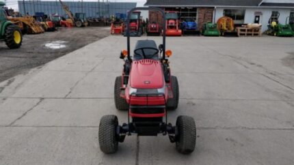 2003 MASSEY-FERGUSON GC2300