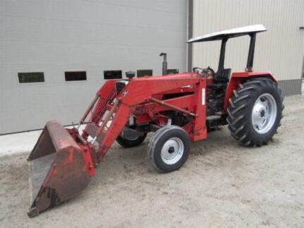 1993 Massey Ferguson 261