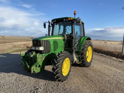 2003 John Deere 6220