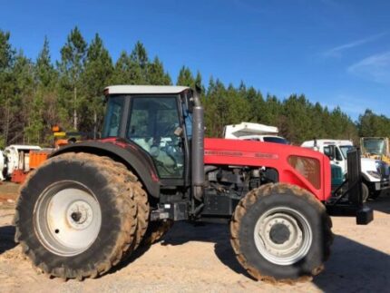 2003 MASSEY FERGUSON 8245
