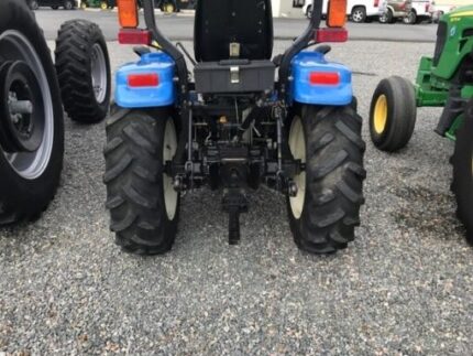 2003 New Holland TC33D