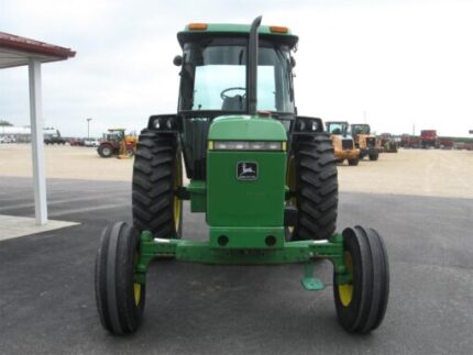 1992 John Deere 3055