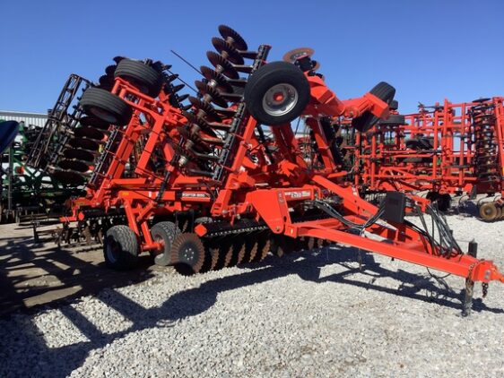 62209999_large_91924-562x422-1 2021 Kuhn Krause 8050-25