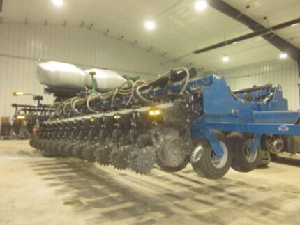 2022 Kinze 4705