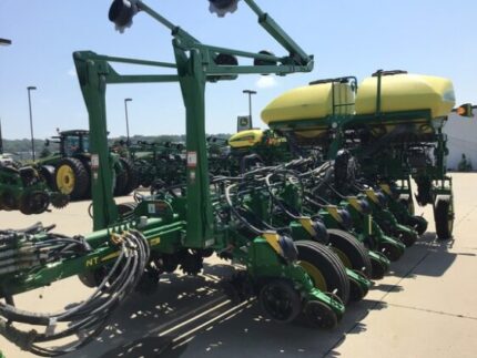2021 John Deere 1775NT
