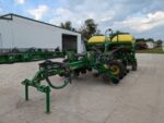 2017 John Deere 1775NT