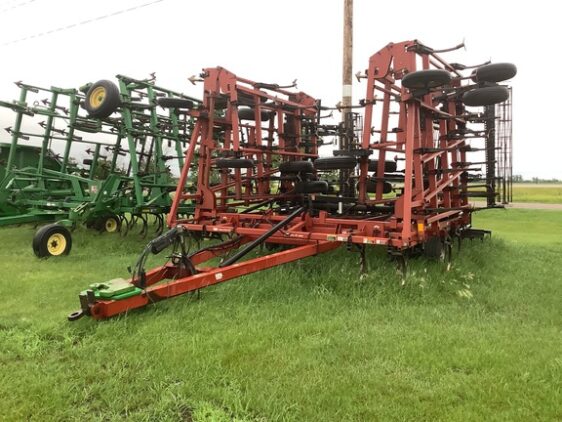 73928165_large_93308-562x422-1 Case IH Tiger-Mate II 48'